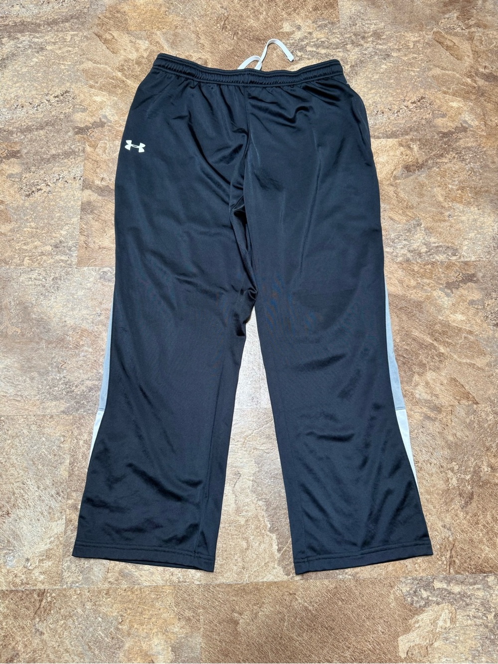Under Armour Men’s Pants Lot XL